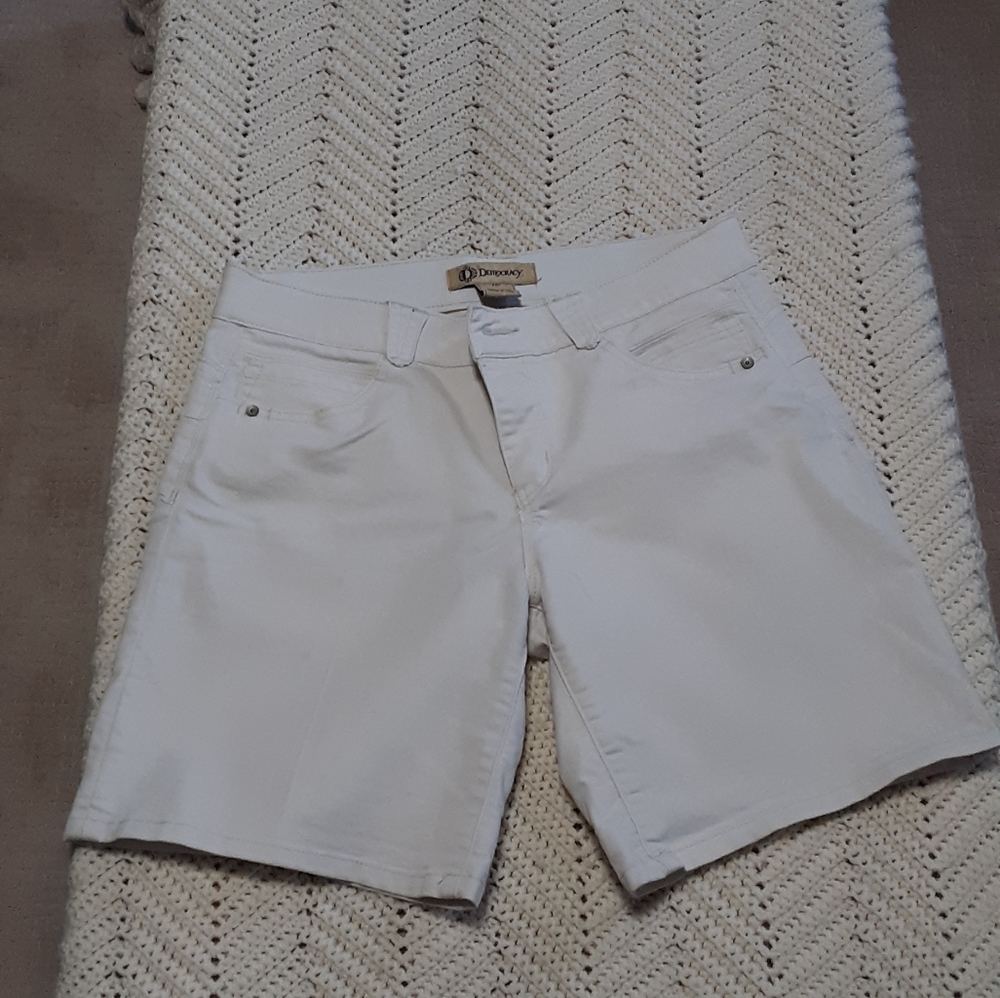 Democracy off white shorts